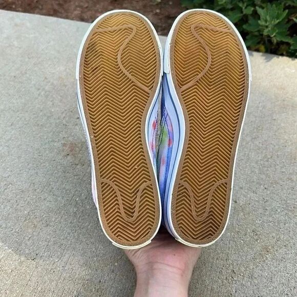 Nike Court Legacy Print Slip-On Sneakers - Picture 7 of 10